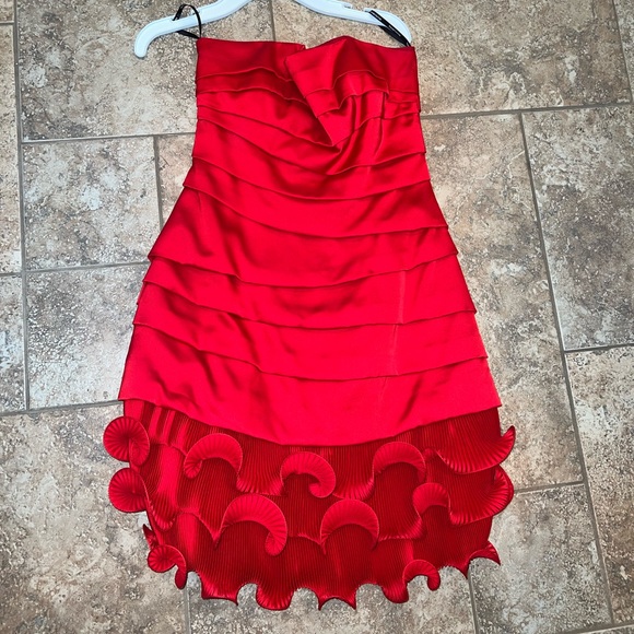 Phoebe Couture strapless red dress - Picture 6 of 6